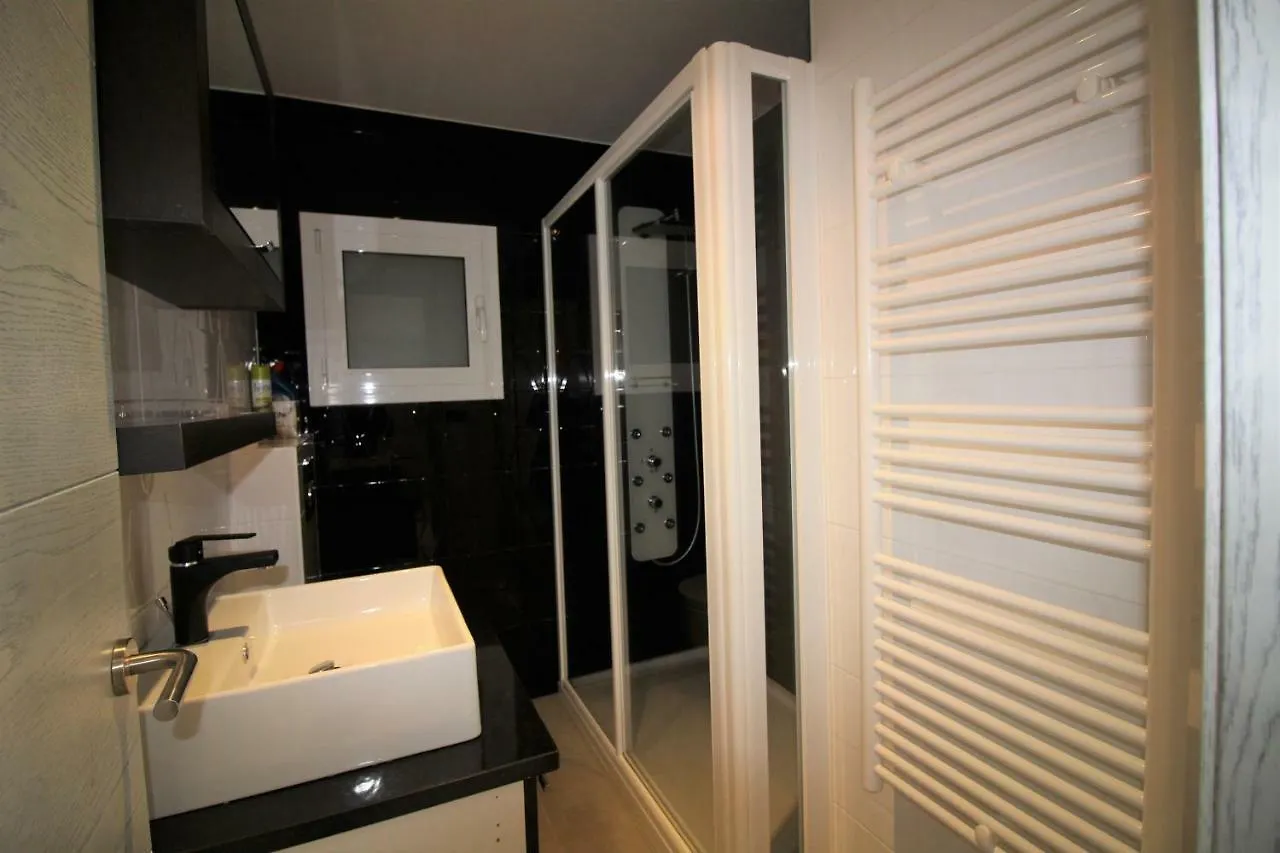 Global Immo 3333 Solimar 1-A Roses Apartment